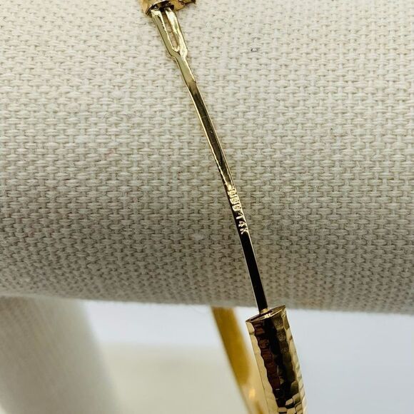 New 14k Gold Hammered and Hinged Bangle. 4.75 mm wide bangle. - Picture 6 of 11